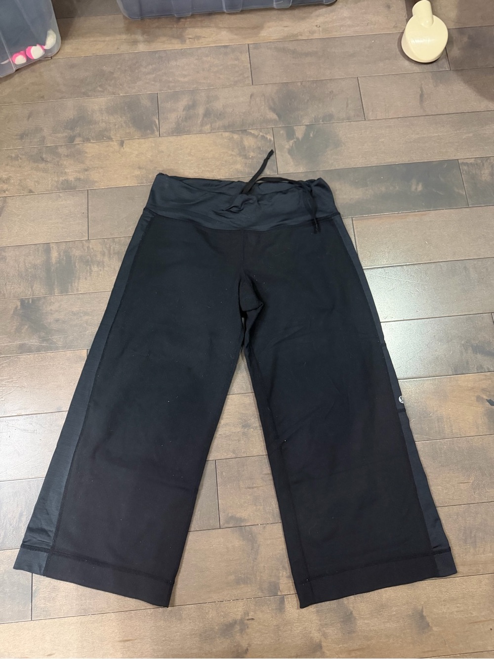 Lululemon (Can fit Size Small/Medium)
